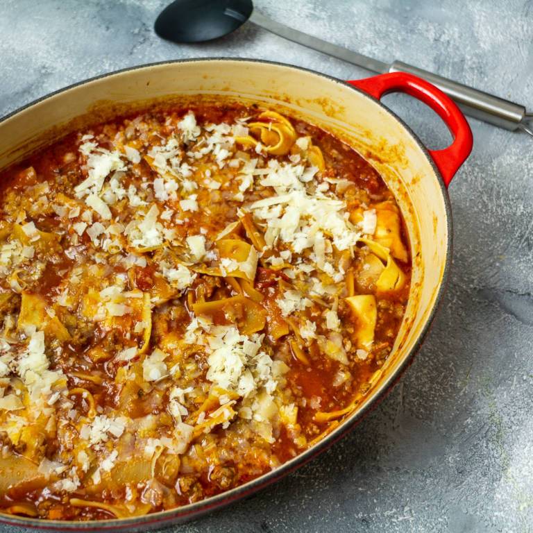 One Pot Pasta Mit Gorgonzola, Spinat, Himbeeren Und Walnüssen