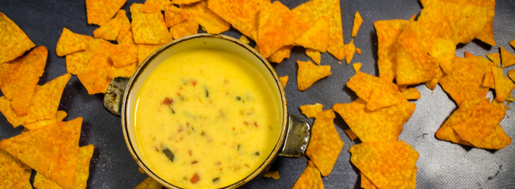 Käse Dip wie im Kino – Chile con Queso